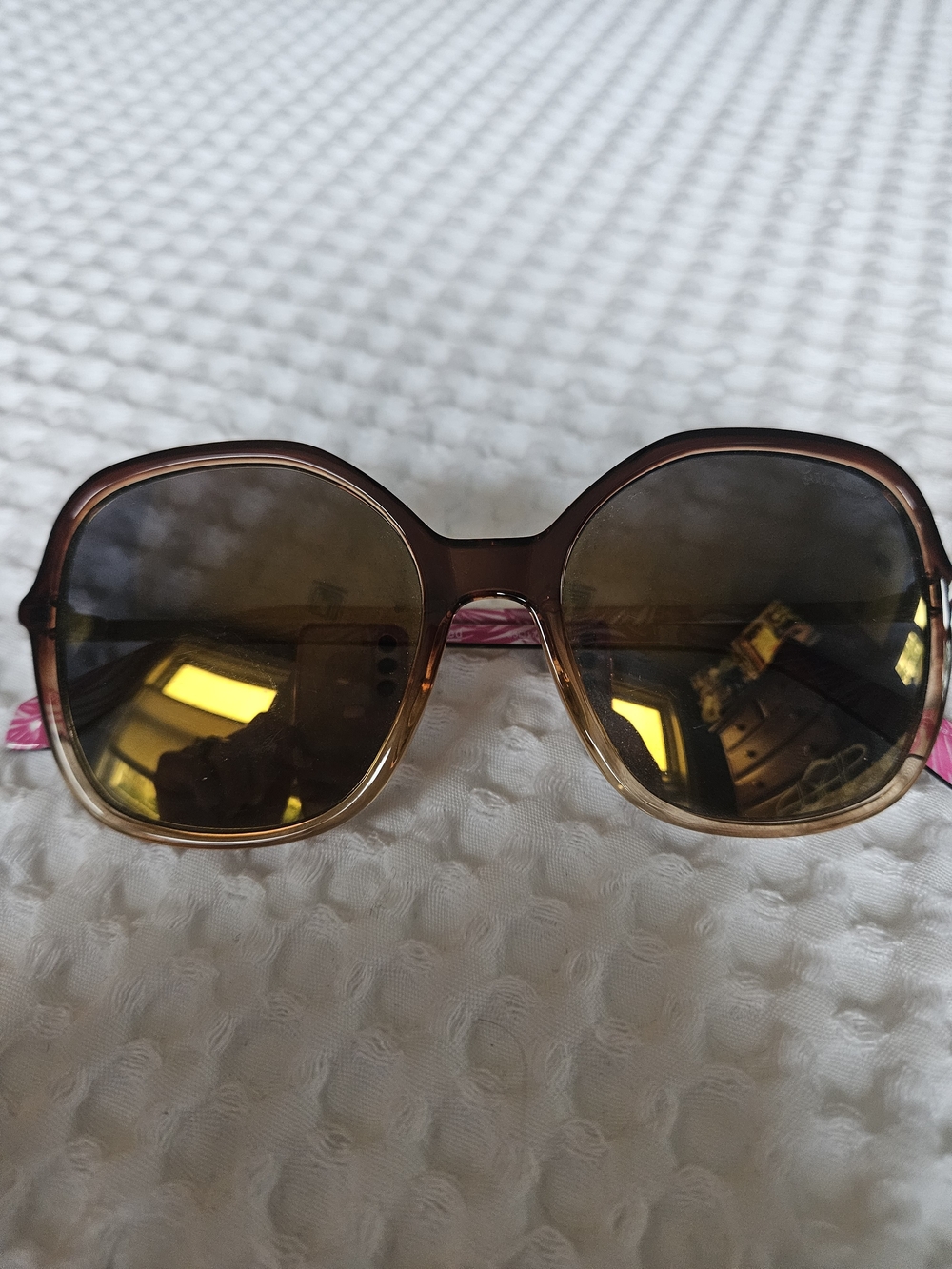 Lilly Pulitzer Brown Gradient Oversized Sunglasses with Pink Temples